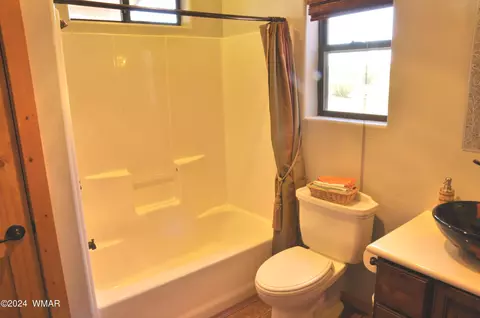 Bath - 7 N9017, Concho, AZ 85924 photo 1 of 2