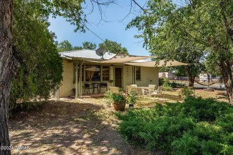 438 E Yaqui St, Springerville, AZ 85938