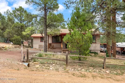 3479 Quail Run Rd, Overgaard, AZ 85933
