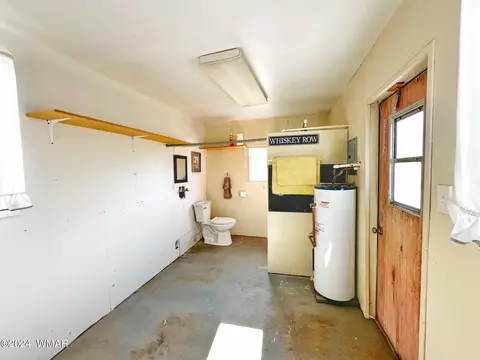 2713 Whiskey Rd, Overgaard, AZ 85933 photo 5