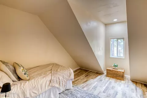 Bedroom - 2150 Wildflower Rd, Overgaard, AZ 85933 photo 3 of 3