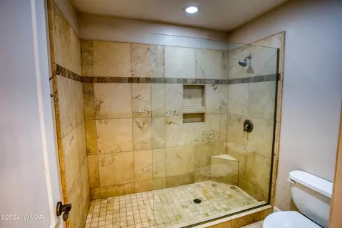 Bath - 413 E Maverick Ln, Taylor, AZ 85939 photo 1 of 6