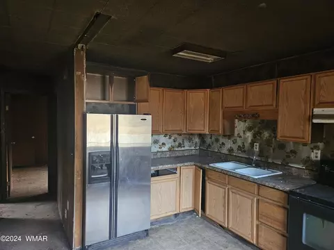 Kitchen - 2877 Big Pine Rd, Overgaard, AZ 85933 photo 1 of 2