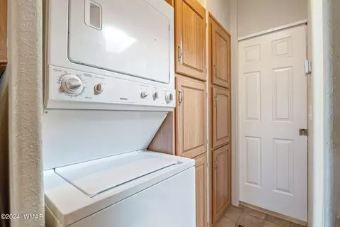 2231 Rodeo Rd, Overgaard, AZ 85933 photo 15