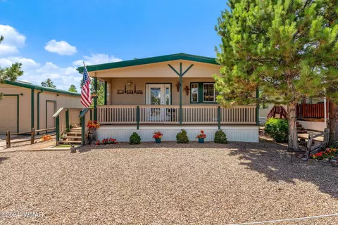 2231 Rodeo Rd, Overgaard, AZ 85933 photo 2