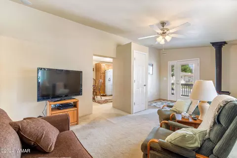 2231 Rodeo Rd, Overgaard, AZ 85933 photo 8