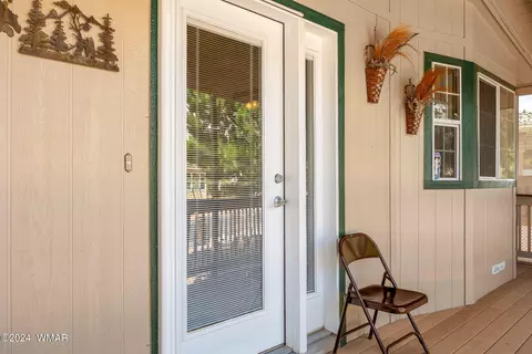 2231 Rodeo Rd, Overgaard, AZ 85933 photo 6