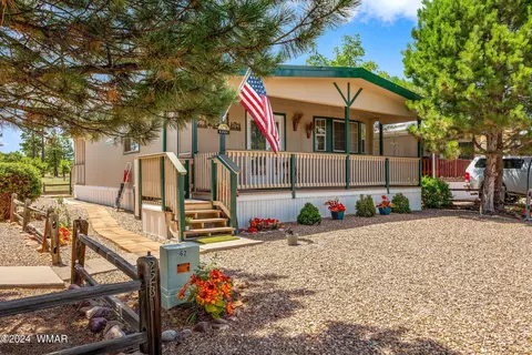 2231 Rodeo Rd, Overgaard, AZ 85933