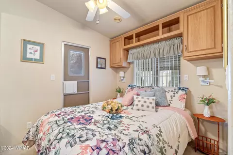 2231 Rodeo Rd, Overgaard, AZ 85933 photo 17
