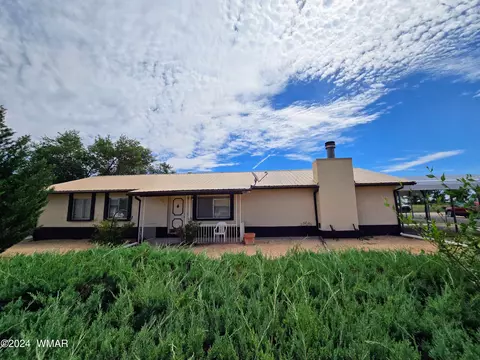 295 W 10th St, Saint Johns, AZ 85936
