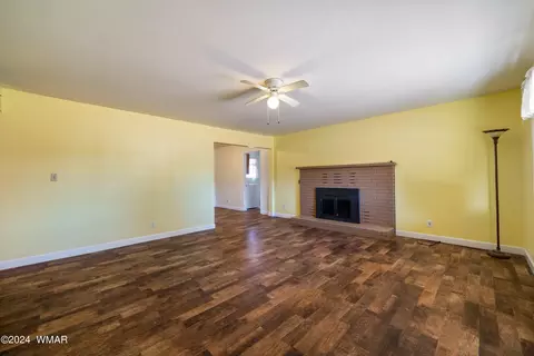 Living - 180 E 1st S St, Snowflake, AZ 85937 photo 1 of 4