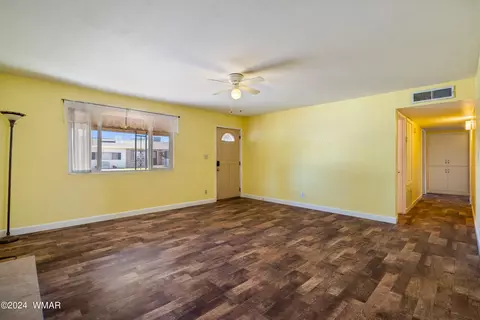 Living - 180 E 1st S St, Snowflake, AZ 85937 photo 2 of 4