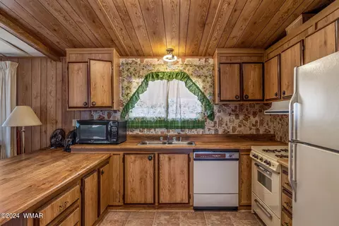 610 E Center St, Taylor, AZ 85939 photo 10