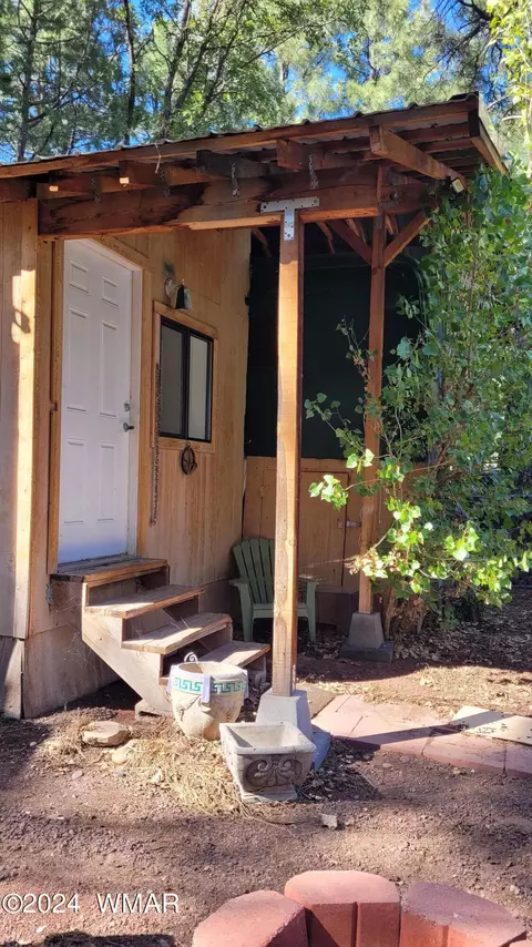 1930 Larson Apt 1 Rd, Lakeside, AZ 85929