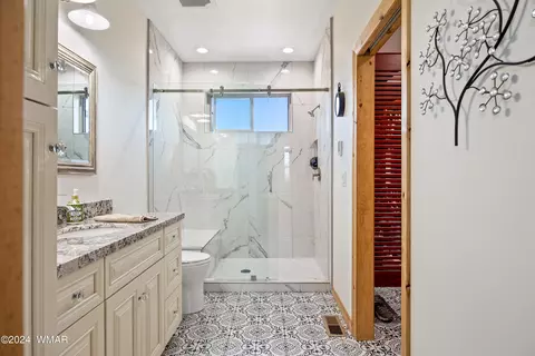 Bath - 2209 Moccasin Dr, Overgaard, AZ 85933 photo 1 of 3
