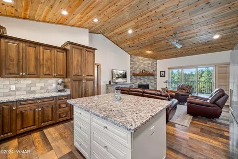 Kitchen - 2209 Moccasin Dr, Overgaard, AZ 85933 photo 3 of 3