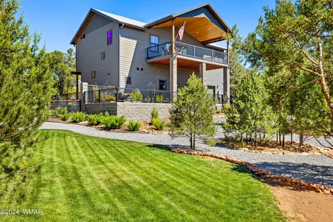 2209 Moccasin Dr, Overgaard, AZ 85933