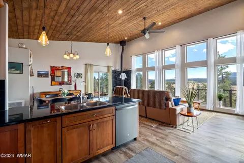 Kitchen - 63 2330, Alpine, AZ 85920 photo 3 of 3