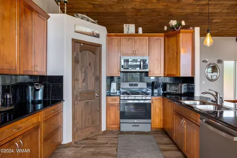 Kitchen - 63 2330, Alpine, AZ 85920 photo 2 of 3