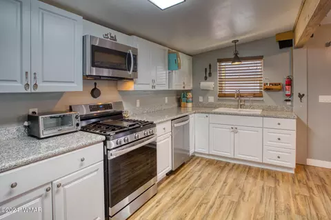 Kitchen - 885 S 4th E St, Snowflake, AZ 85937 photo 2 of 2
