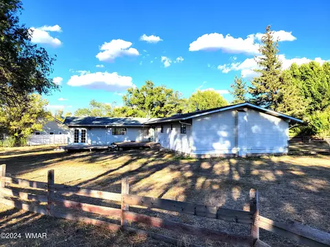 Exterior - 925 E Maricopa Dr, Springerville, AZ 85938 photo 2 of 5