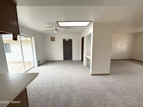 Living - 925 E Maricopa Dr, Springerville, AZ 85938 photo 5 of 8