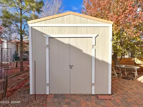 2236 Rodeo Rd, Overgaard, AZ 85933 photo 11