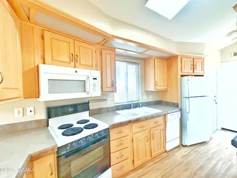 2236 Rodeo Rd, Overgaard, AZ 85933 photo 9