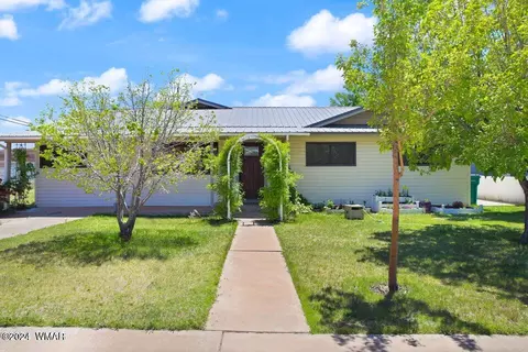 1219 W Florida St, Holbrook, AZ 86025