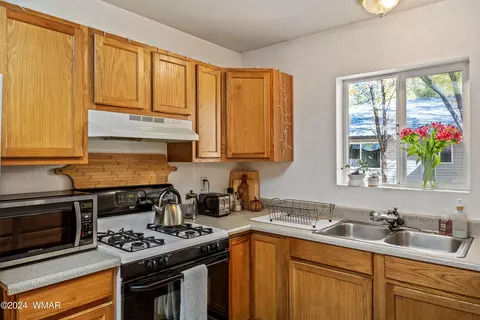 55 E Central Ave, Eagar, AZ 85925 photo 8