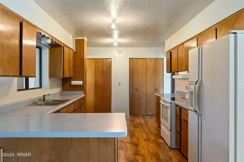 Kitchen - 653 S Burk St, Eagar, AZ 85925 photo 1 of 3