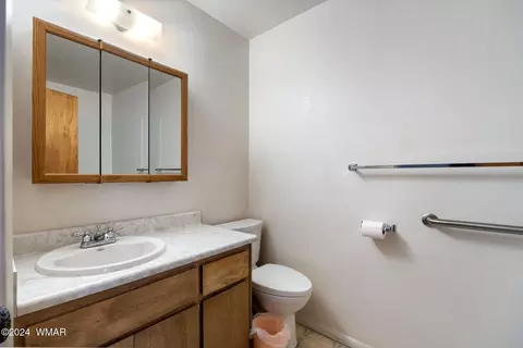 Bath - 653 S Burk St, Eagar, AZ 85925 photo 2 of 3