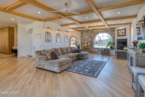 Living - 830 E Maverick Ln, Taylor, AZ 85939 photo 3 of 3