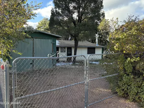 3318 Little Pine Dr, Overgaard, AZ 85928