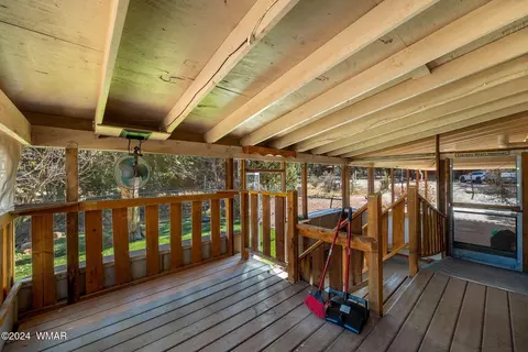 1976 Pine Cone Cir, Overgaard, AZ 85933 photo 4