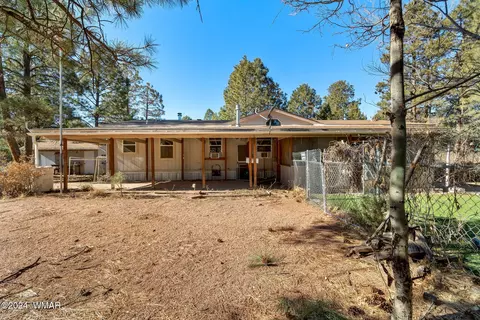 1976 Pine Cone Cir, Overgaard, AZ 85933 photo 2
