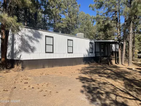 2148 Wildflower Rd, Overgaard, AZ 85933