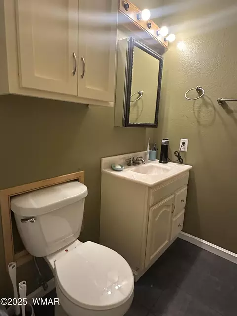 Bath - 230 E 4th St, Eagar, AZ 85925 photo 3 of 4