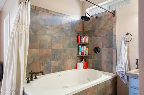 Bath - 312 Udall St, Eagar, AZ 85925 photo 3 of 5