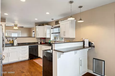 Kitchen - 312 Udall St, Eagar, AZ 85925 photo 1 of 4