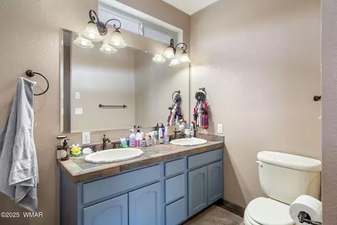 Bath - 312 Udall St, Eagar, AZ 85925 photo 4 of 5