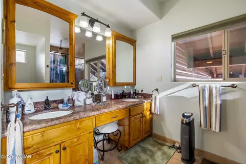 Bath - 2 2192, Alpine, AZ 85920 photo 3 of 4