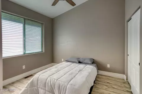 Bedroom - 901 E Pine Ln, Show Low, AZ 85901 photo 3 of 7