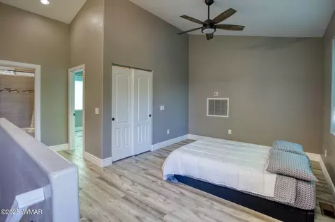 Bedroom - 901 E Pine Ln, Show Low, AZ 85901 photo 5 of 7