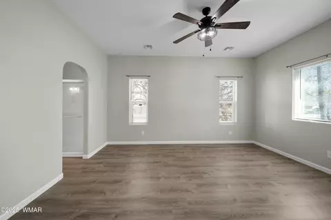 Living - 820 E Black Bear, Show Low, AZ 85901 photo 5 of 6