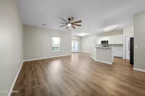 Living - 820 E Black Bear, Show Low, AZ 85901 photo 4 of 6