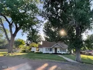 590 W 2nd St, Saint Johns, AZ 85936