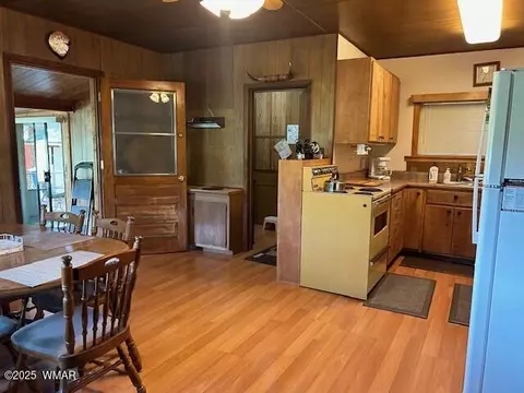 Kitchen - 10 County Road 2117, Alpine, AZ 85920 photo 2 of 5