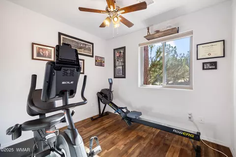 Bedroom - 3097 Aspen Rd, Overgaard, AZ 85933 photo 3 of 5