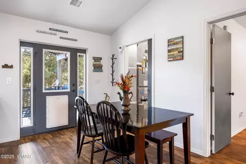 Dining - 3097 Aspen Rd, Overgaard, AZ 85933 photo 1 of 1